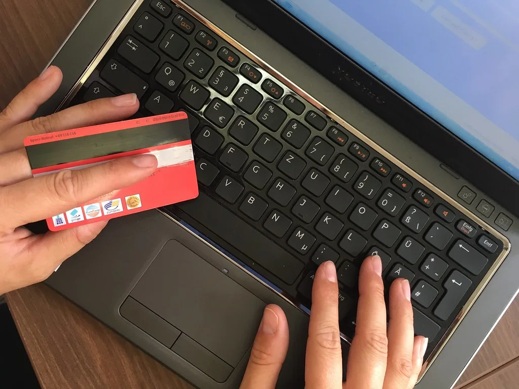 freelance web tasarım: Teknik temel: hız, mobil uyum ve erişilebilirlik
